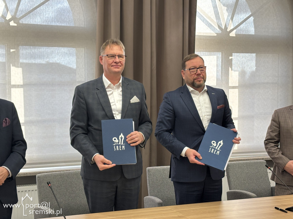 Podpisanie umowy na realizację 8 budynków mieszkalnych