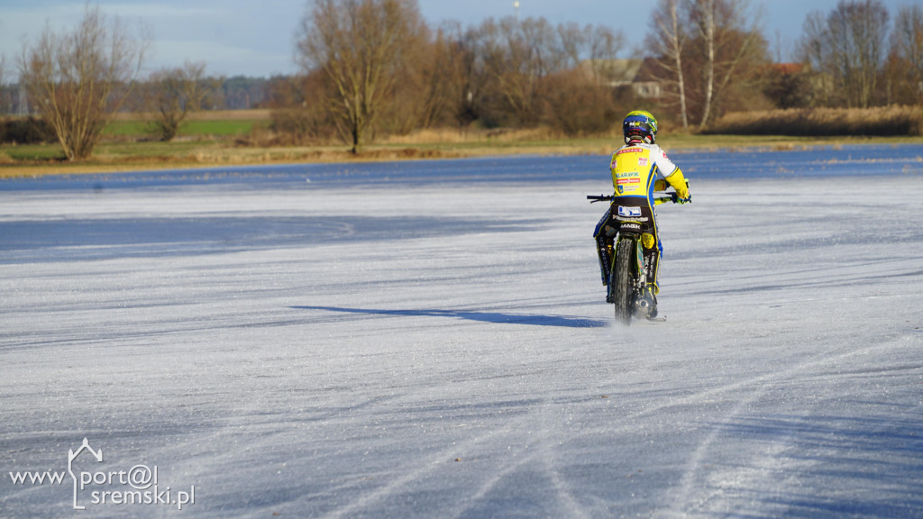 Speedway na lodzie