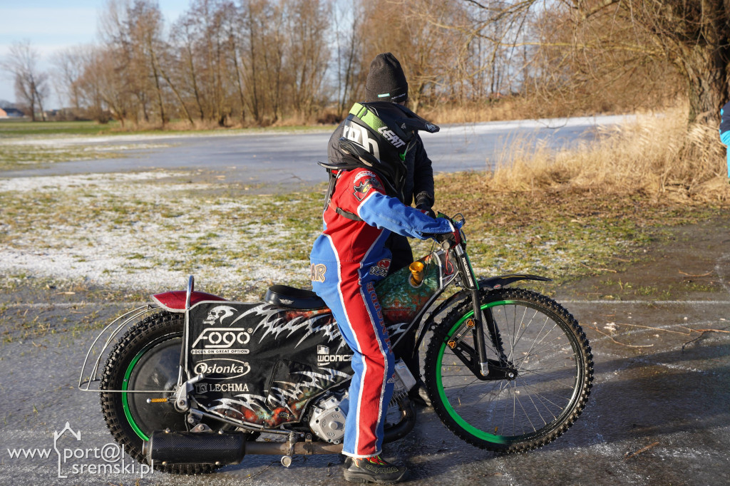 Speedway na lodzie