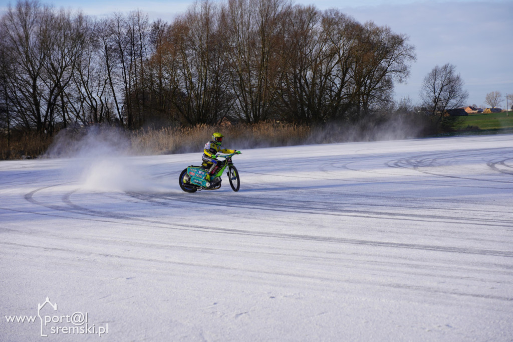Speedway na lodzie