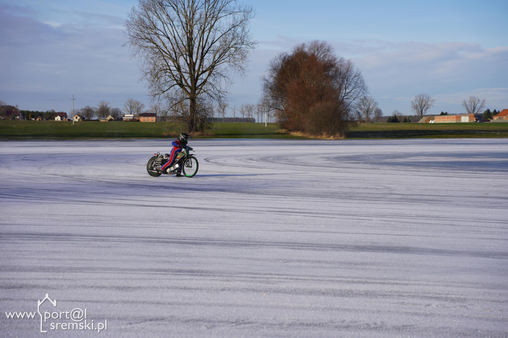 Speedway na lodzie