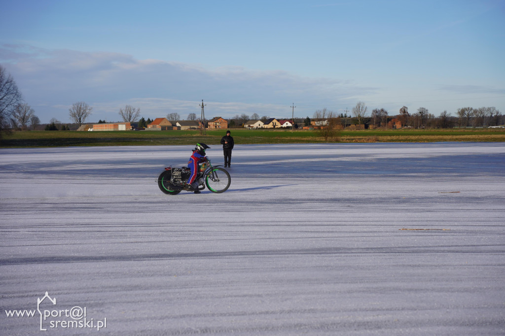Speedway na lodzie