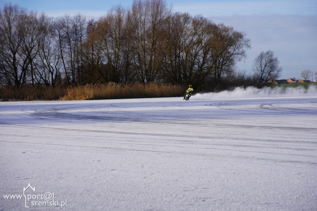 Speedway na lodzie