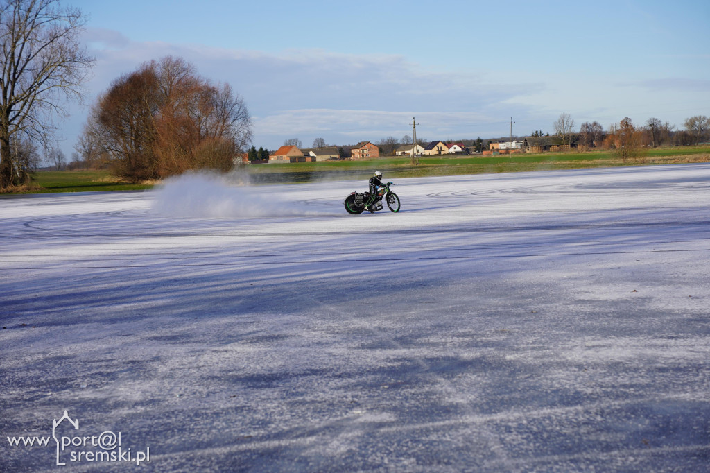 Speedway na lodzie