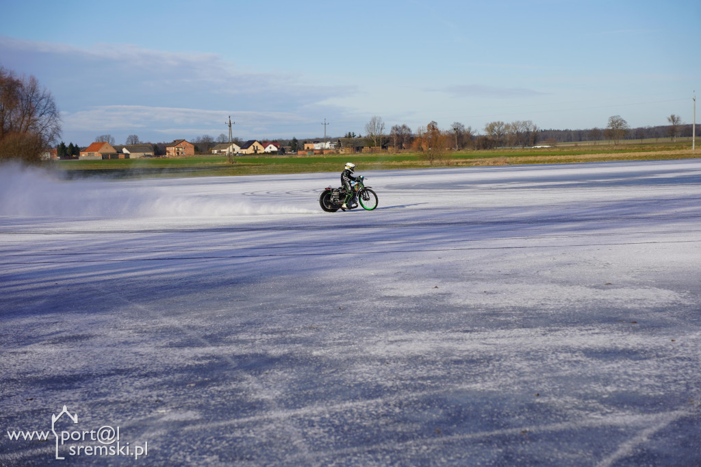 Speedway na lodzie