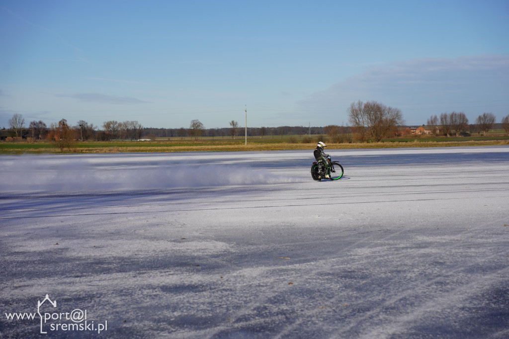 Speedway na lodzie