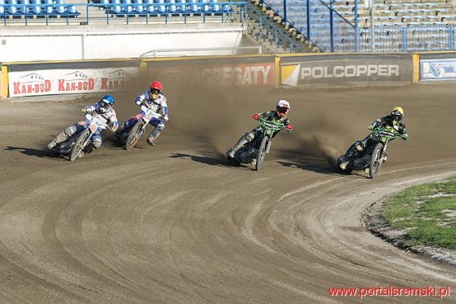 Byki lepsze od Rekinów