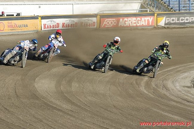 Byki lepsze od Rekinów