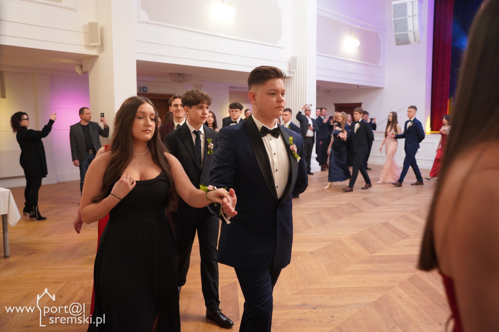 Studniówka w Zespole Szkół Katolickich im. św. Jana Pawła II w Śremie