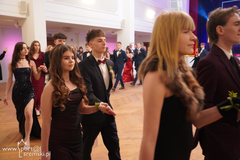 Studniówka w Zespole Szkół Katolickich im. św. Jana Pawła II w Śremie