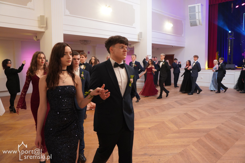 Studniówka w Zespole Szkół Katolickich im. św. Jana Pawła II w Śremie