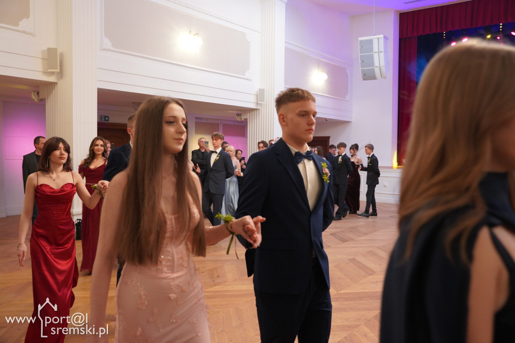 Studniówka w Zespole Szkół Katolickich im. św. Jana Pawła II w Śremie