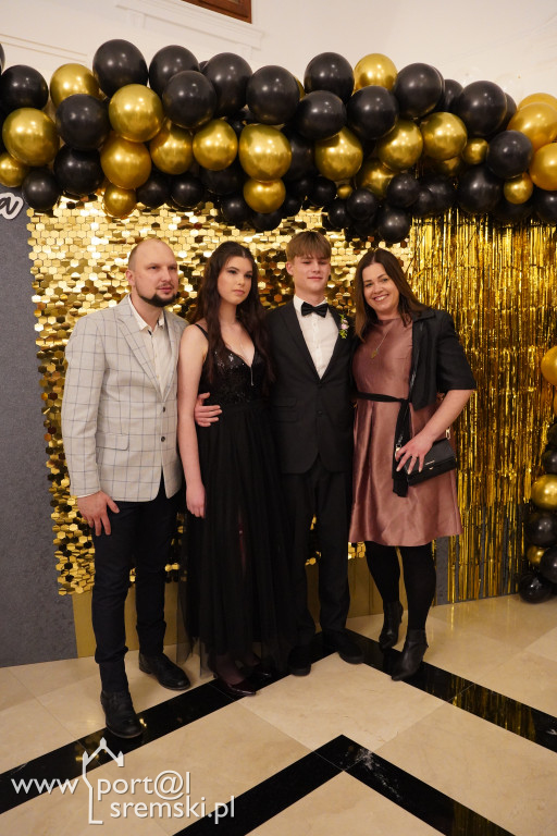 Studniówka w Zespole Szkół Katolickich im. św. Jana Pawła II w Śremie