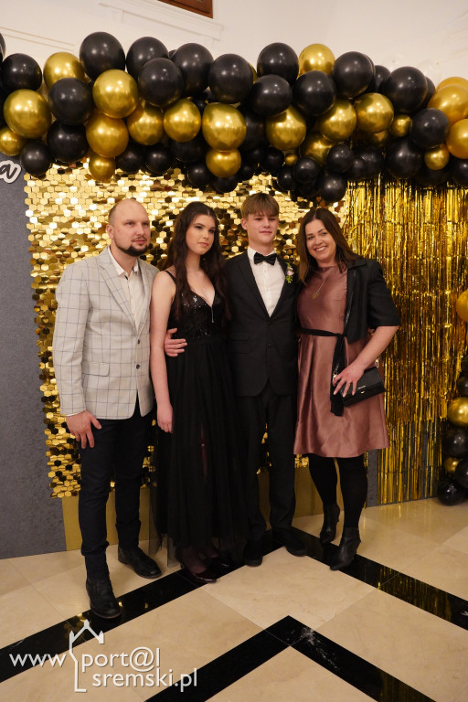 Studniówka w Zespole Szkół Katolickich im. św. Jana Pawła II w Śremie