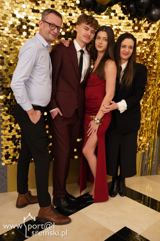 Studniówka w Zespole Szkół Katolickich im. św. Jana Pawła II w Śremie