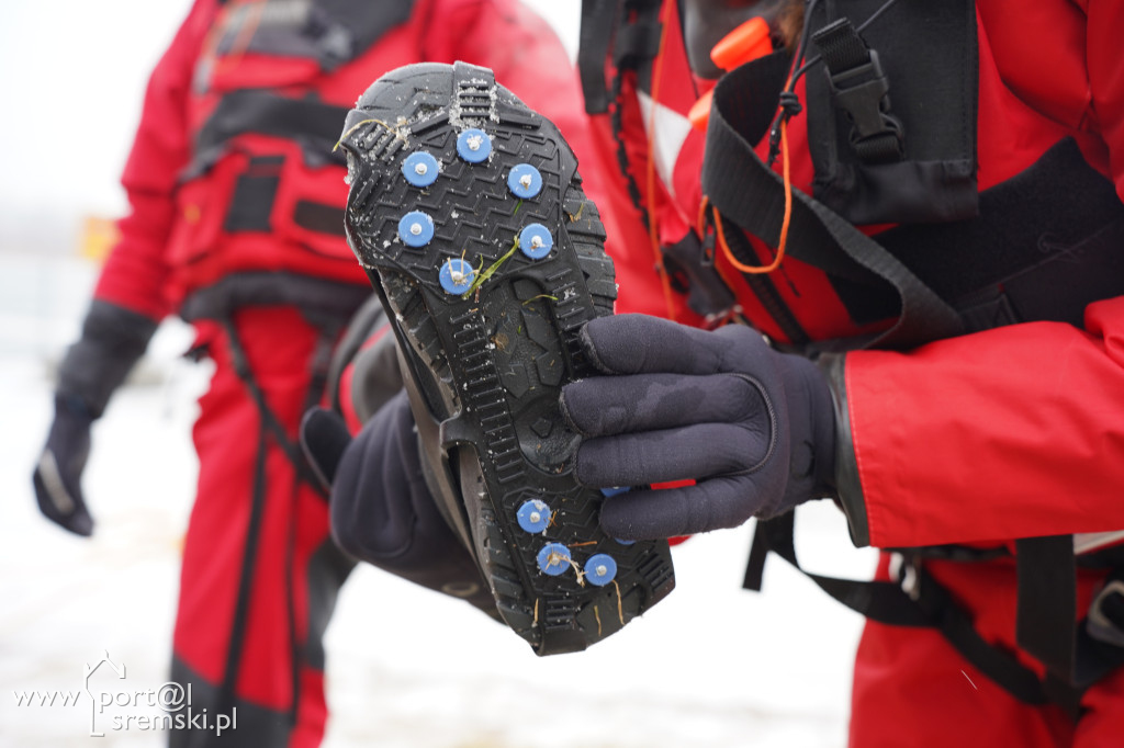 Ćwiczenia na lodzie