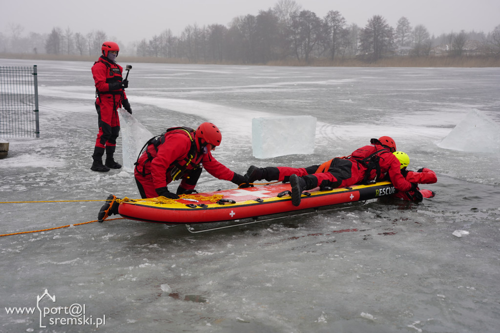 Ćwiczenia na lodzie