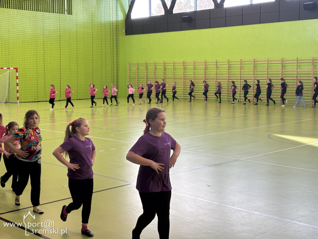 Roztańczony Dzień Kobiet w Książu Wielkopolskim