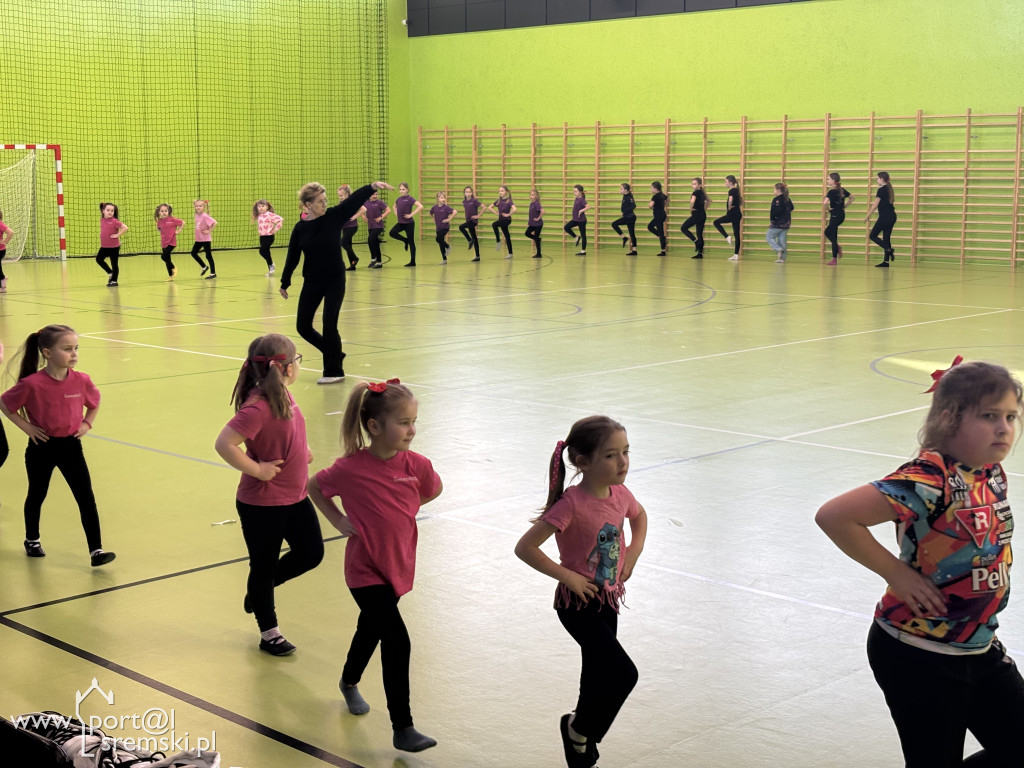 Roztańczony Dzień Kobiet w Książu Wielkopolskim