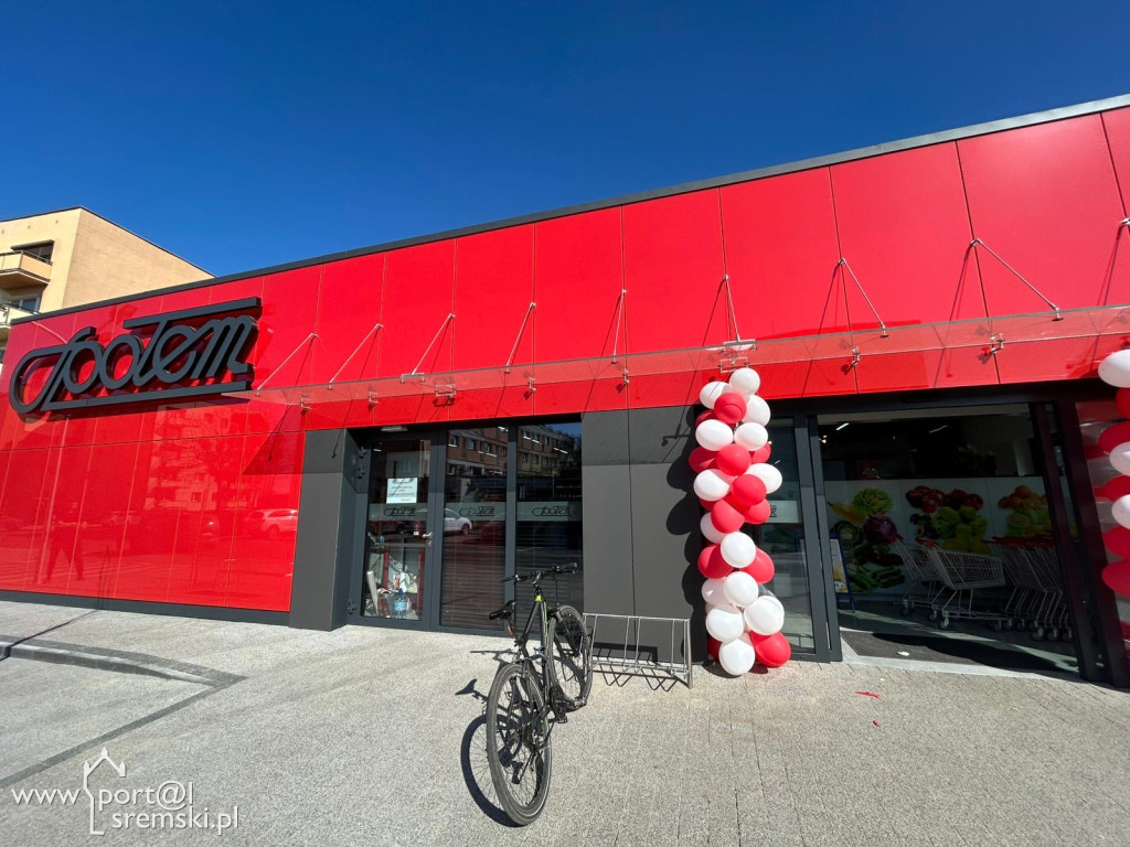 Nowy wygląd PSS Społem na ul. Wojska Polskiego