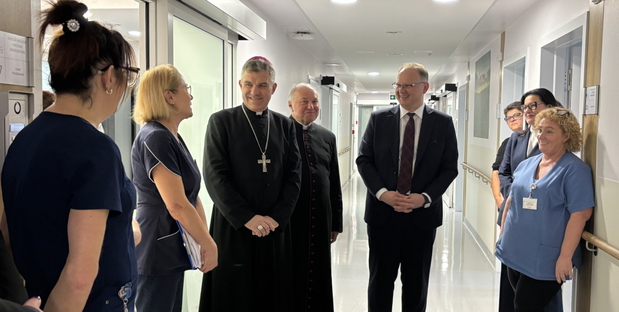 Wizyta ks. Abp Zbigniewa Zielińskiego w Szpitalu w Śremie