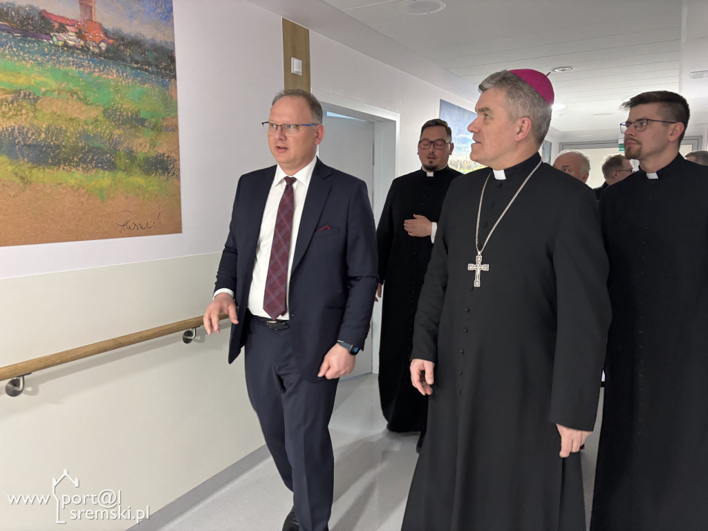 Wizyta ks. Abp Zbigniewa Zielińskiego w Szpitalu w Śremie