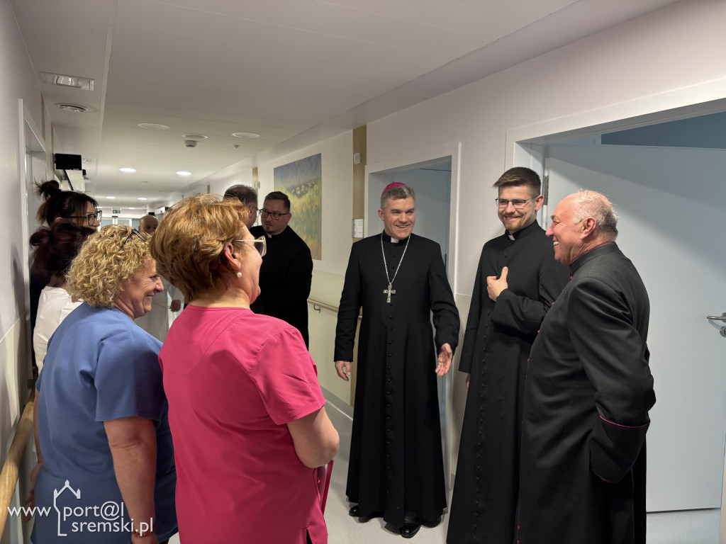 Wizyta ks. Abp Zbigniewa Zielińskiego w Szpitalu w Śremie