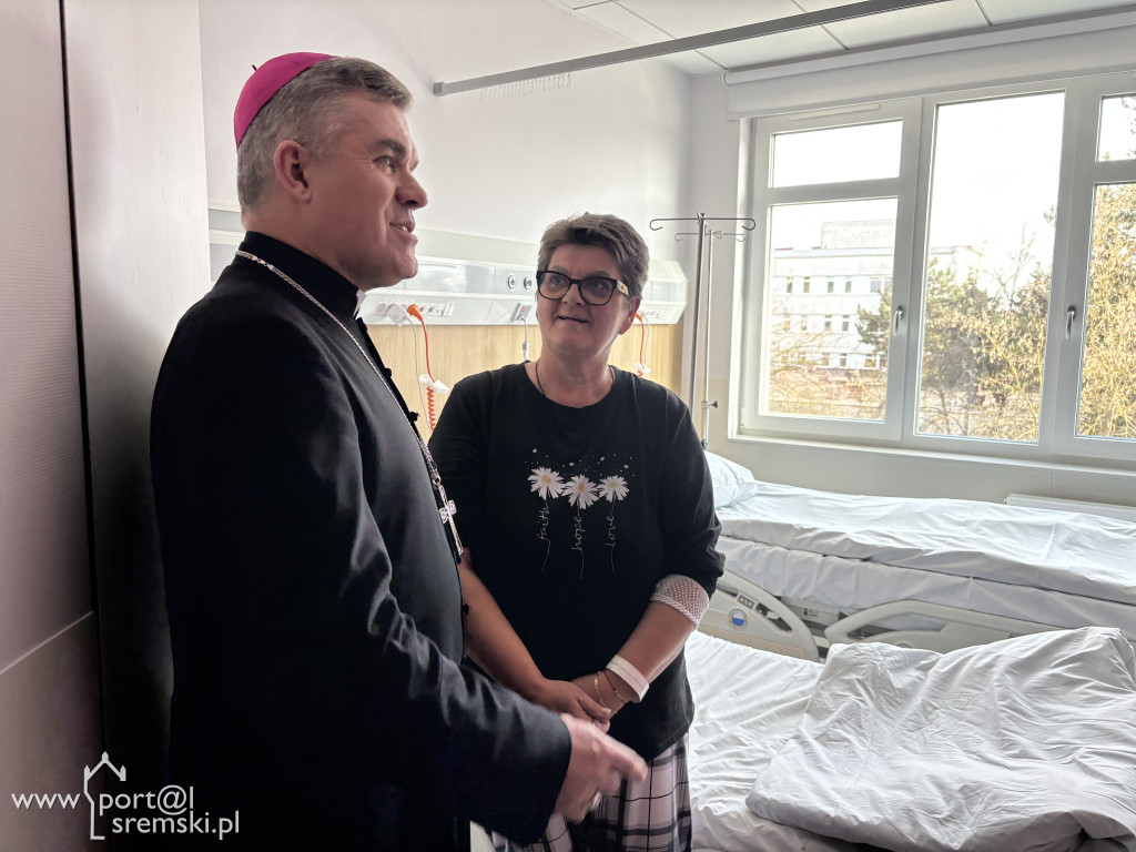 Wizyta ks. Abp Zbigniewa Zielińskiego w Szpitalu w Śremie