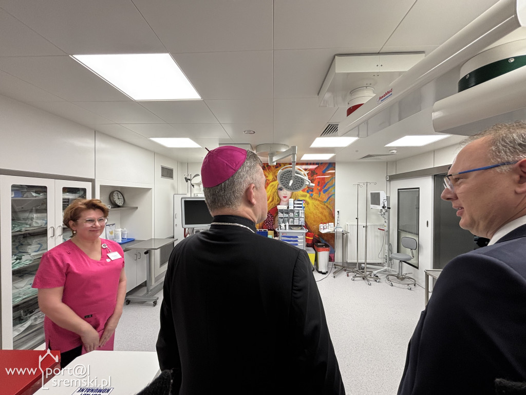 Wizyta ks. Abp Zbigniewa Zielińskiego w Szpitalu w Śremie