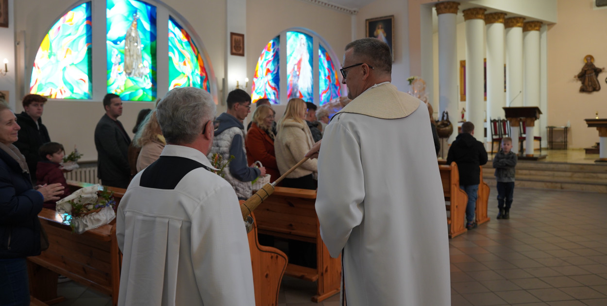 Święcenie pokarmów - Kościół garnizonowy w Śremie