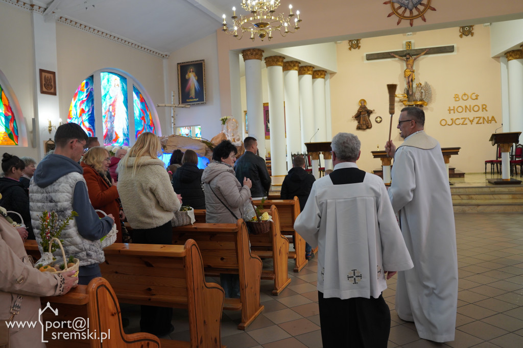 Święcenie pokarmów - Kościół garnizonowy w Śremie