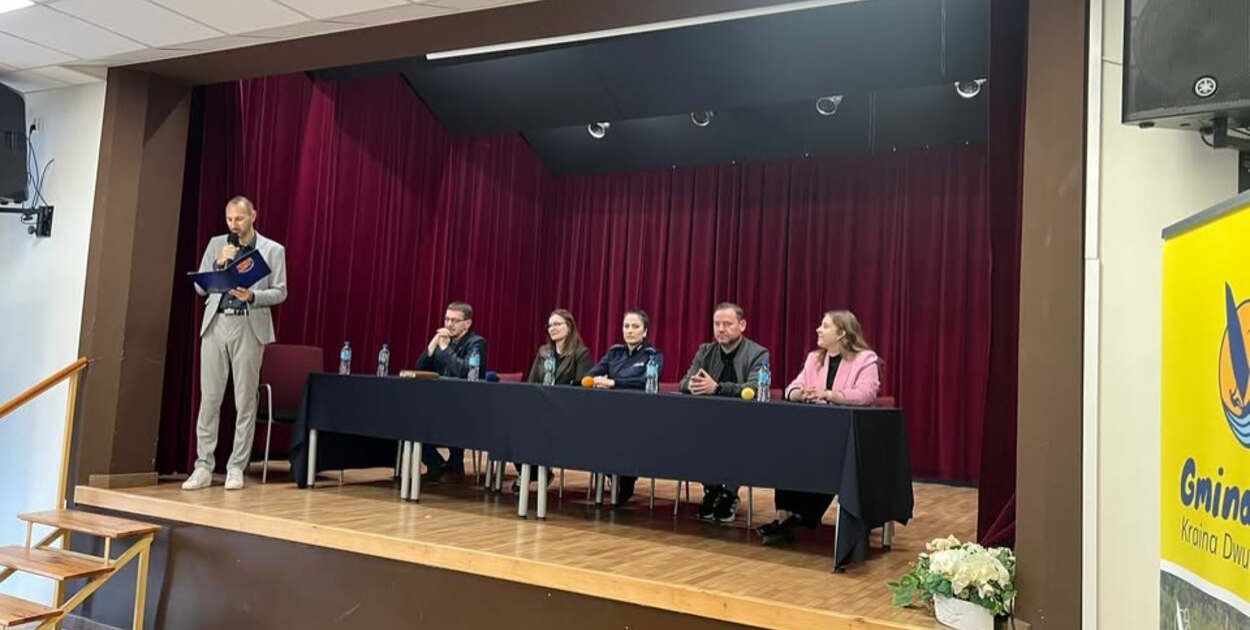 Debata przeciw przemocy w Szkole Podstawowej  w Dolsku