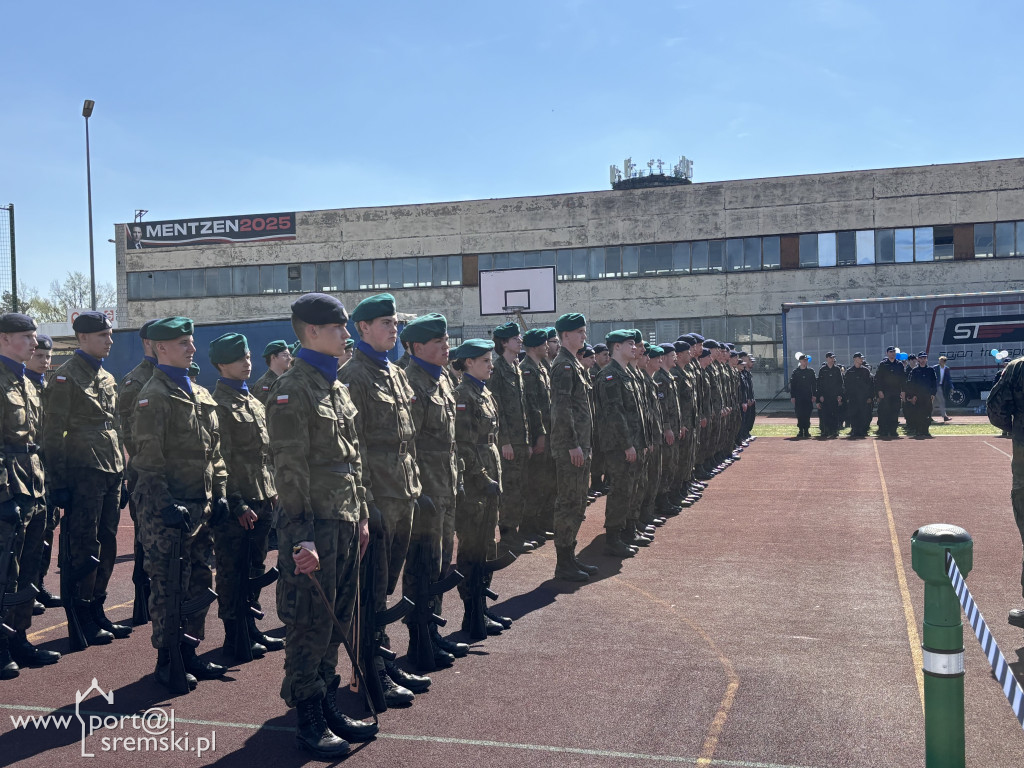Defilada i ślubowanie kadetów w ZST