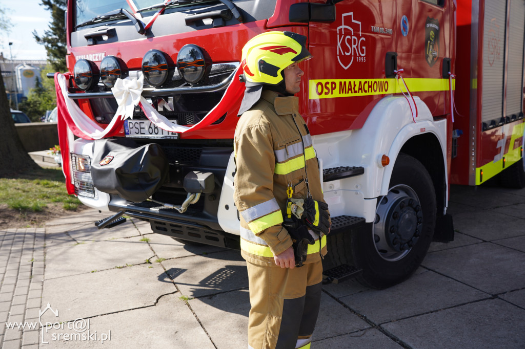 OSP Małachowo z nowym wozem