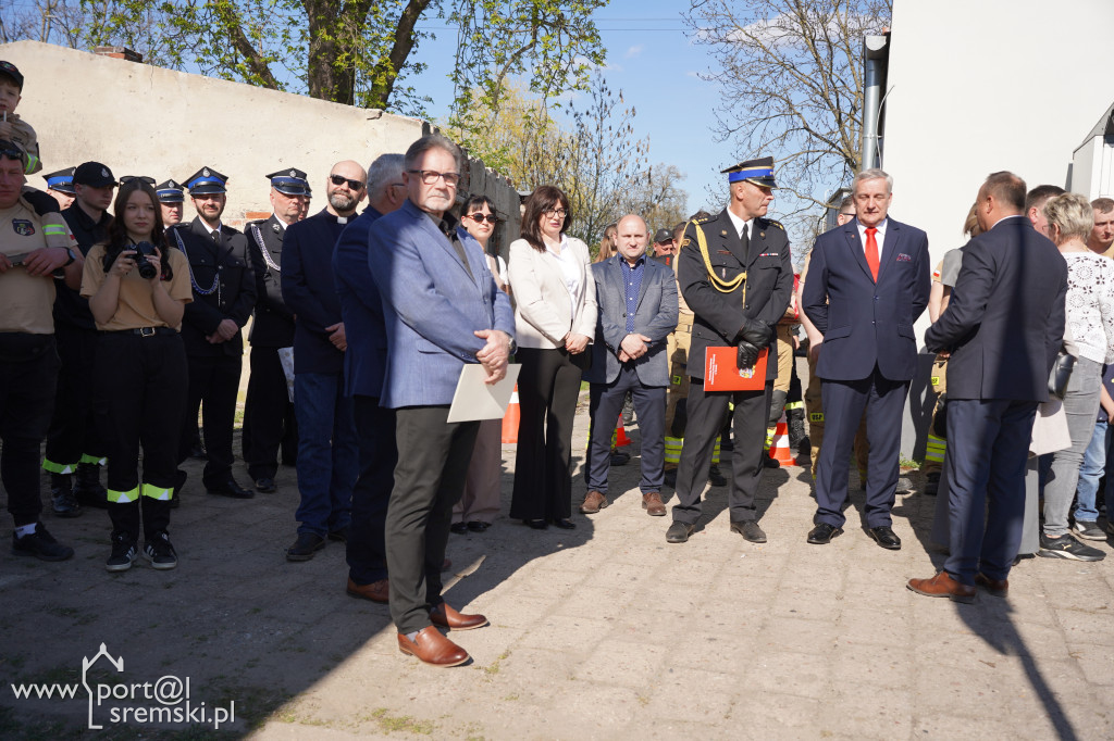 OSP Małachowo z nowym wozem