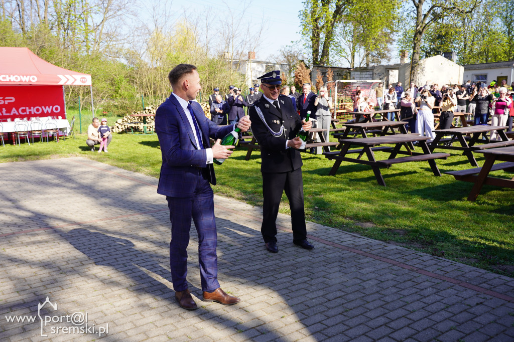 OSP Małachowo z nowym wozem