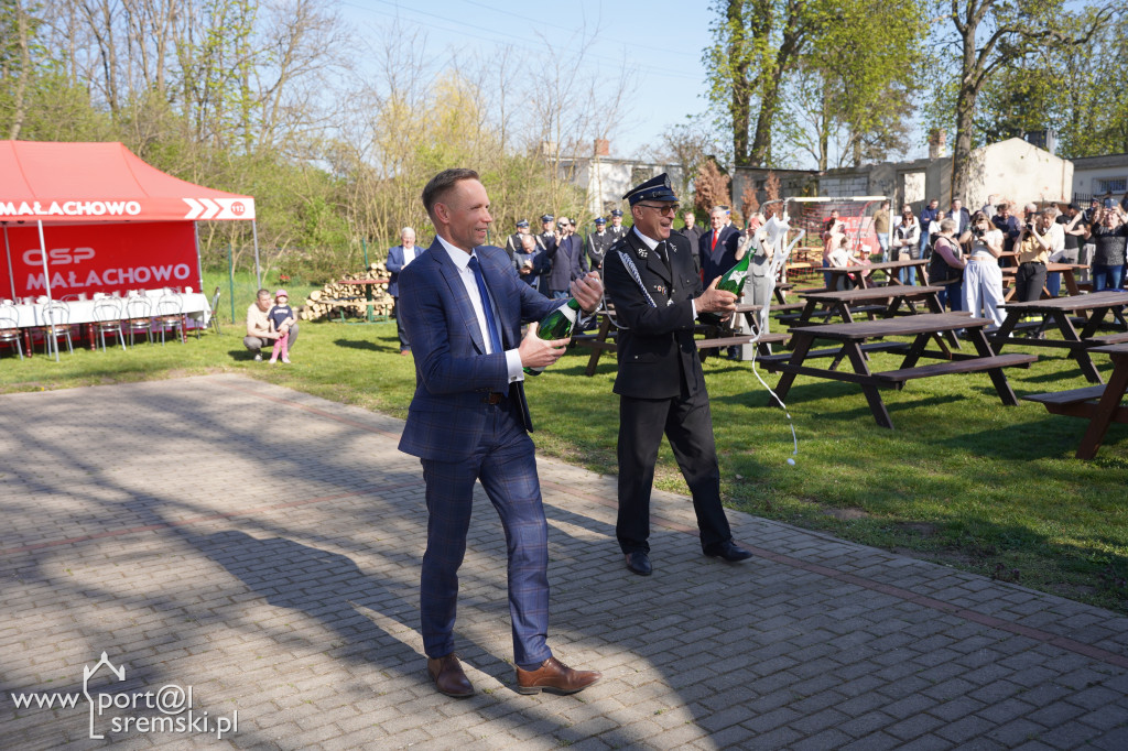 OSP Małachowo z nowym wozem