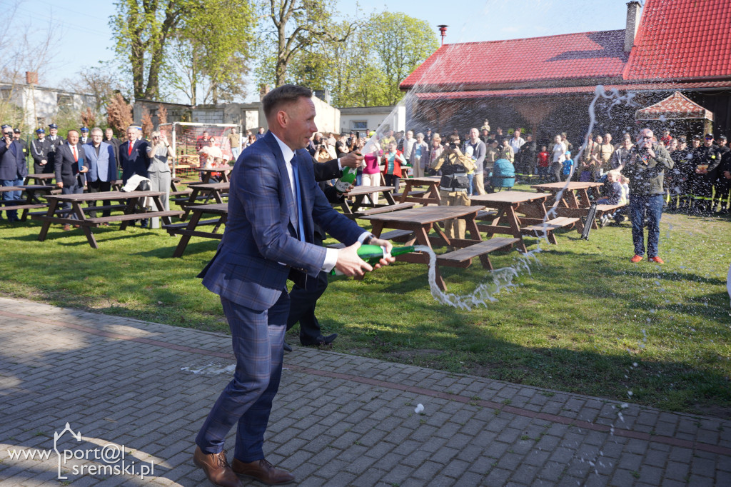 OSP Małachowo z nowym wozem