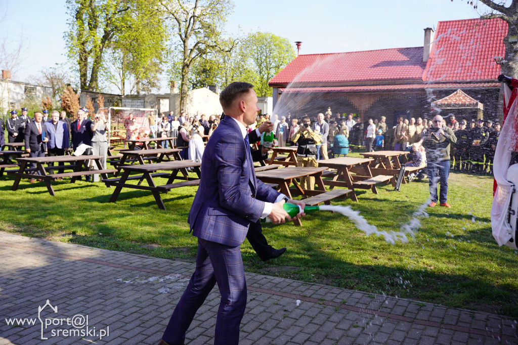 OSP Małachowo z nowym wozem