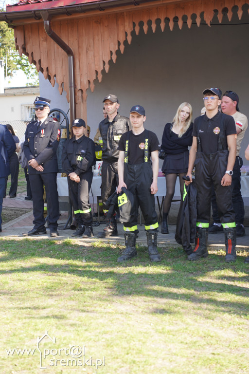 OSP Małachowo z nowym wozem