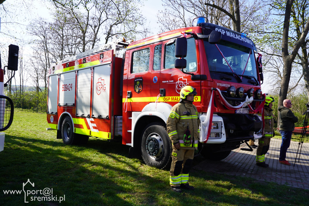 OSP Małachowo z nowym wozem