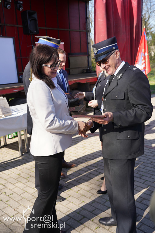 OSP Małachowo z nowym wozem