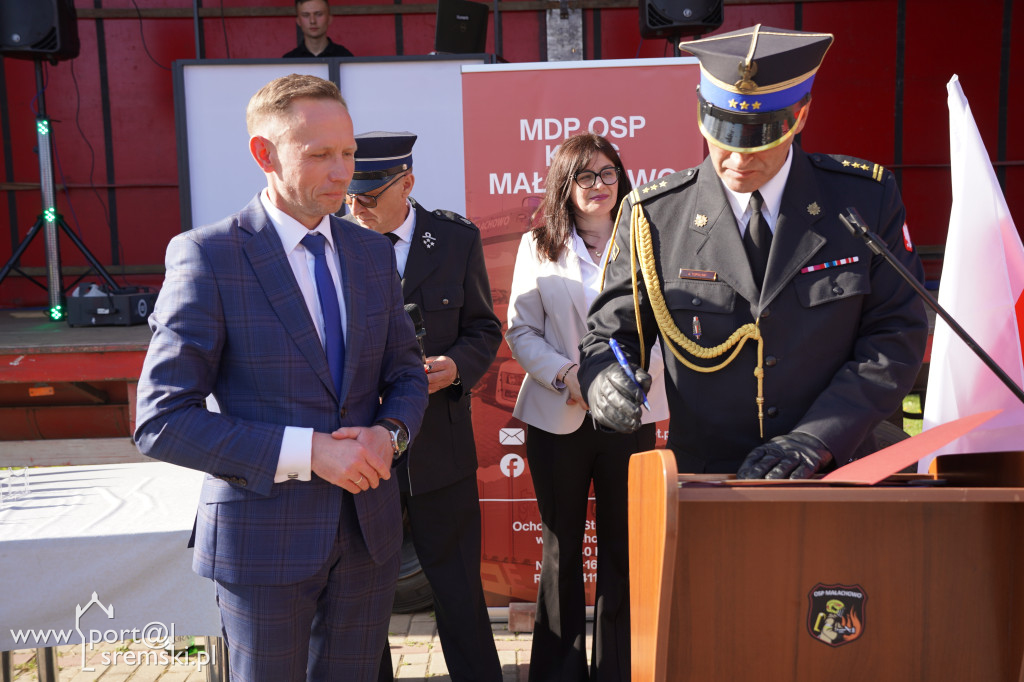 OSP Małachowo z nowym wozem