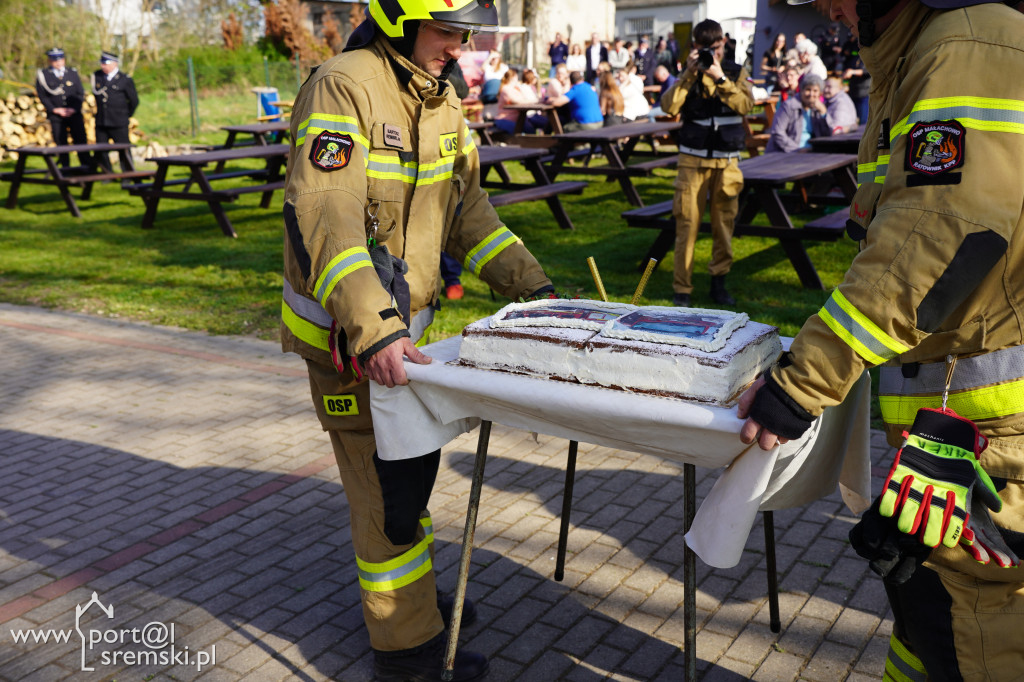 OSP Małachowo z nowym wozem