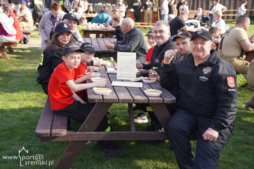 OSP Małachowo z nowym wozem