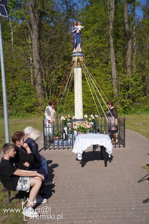 Poświęcenie odnowionej figury MB w Zbrudzewie