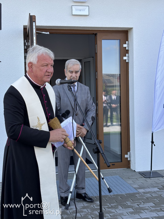 Poświęcenie nowej części Schroniska dla Bezdomnych w Nochowie