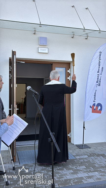 Poświęcenie nowej części Schroniska dla Bezdomnych w Nochowie