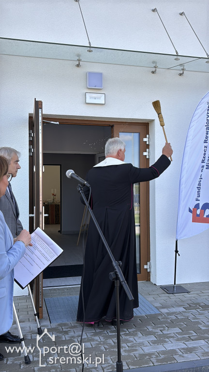 Poświęcenie nowej części Schroniska dla Bezdomnych w Nochowie