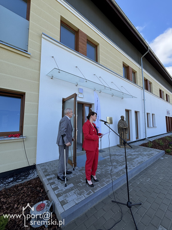 Poświęcenie nowej części Schroniska dla Bezdomnych w Nochowie